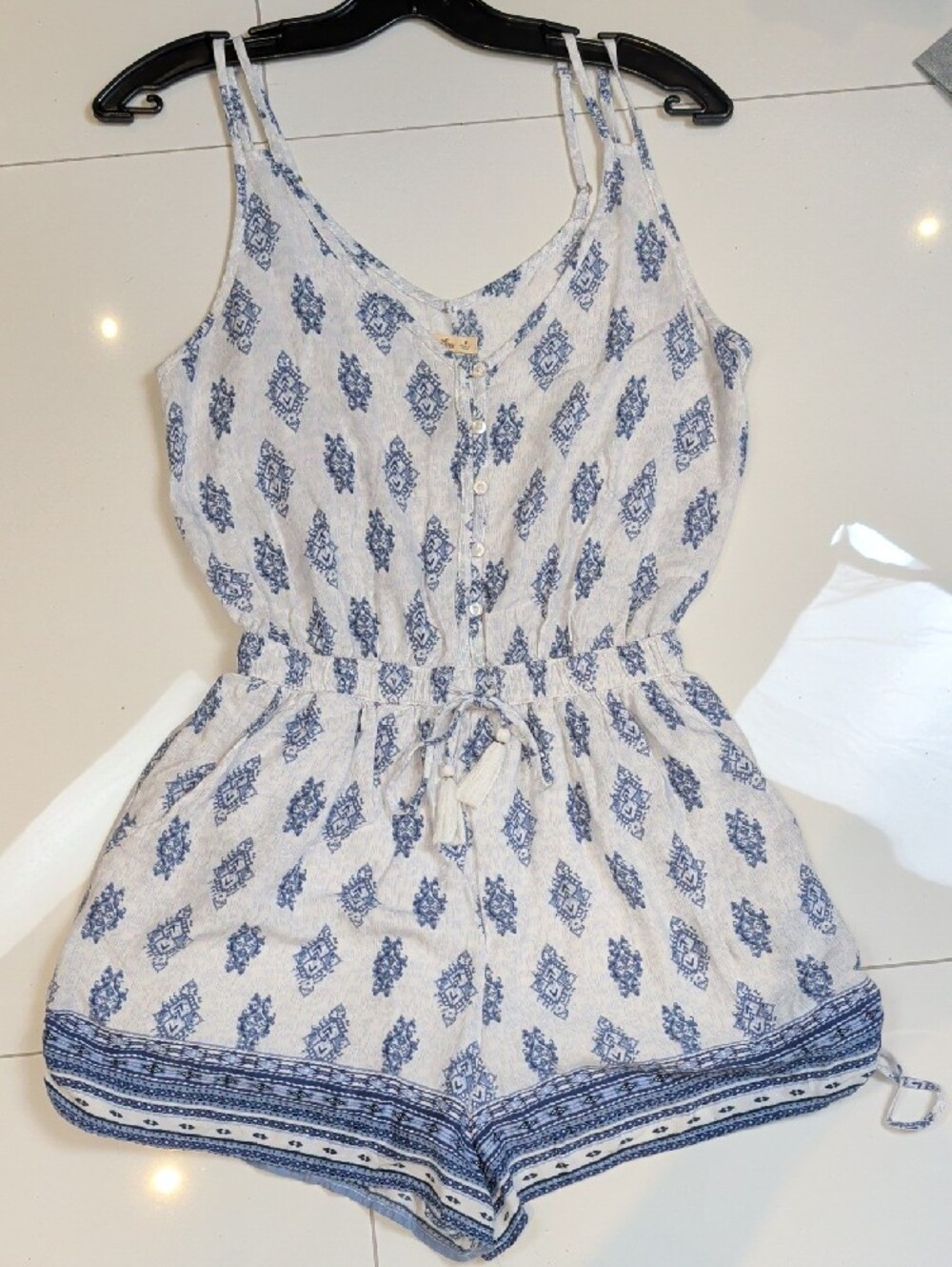 Hollister Boho Blue White Ikat Medallion Button Romper Size M Pockets